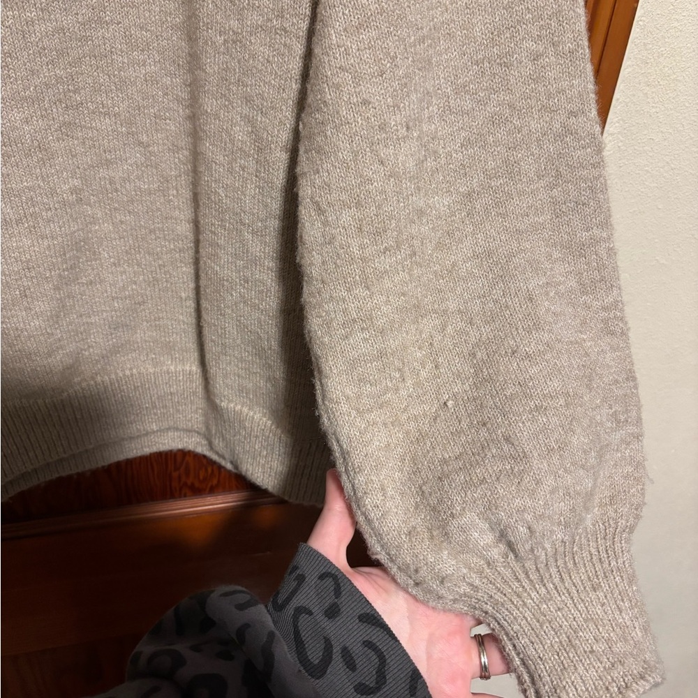 PRINCESS POLLY Women’s Tan Crewneck Knit Oversized Sweater Size 6 - Picture 6 of 6